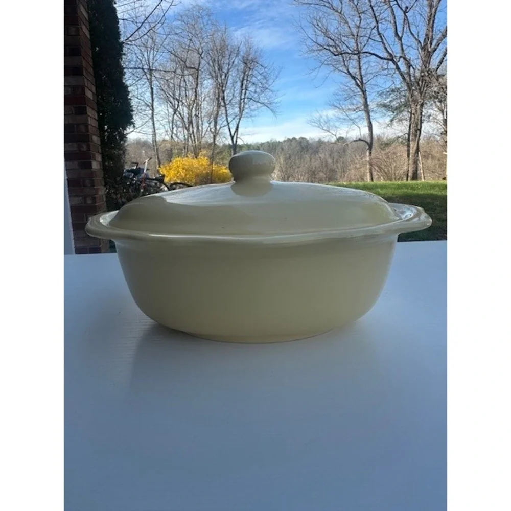 Vintage Yellow Ceramic‎ Oval Casserole Dish with Lid Scalloped Rim Stoneware